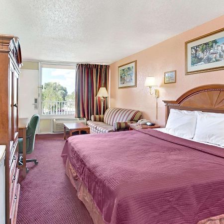 Howard Johnson By Wyndham Tropical Palms Kissimmee Εξωτερικό φωτογραφία